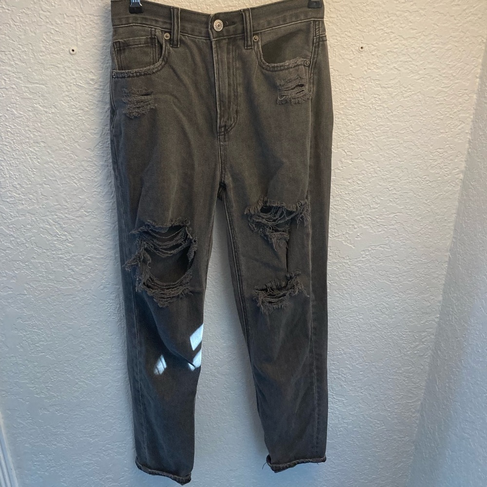 Black mom jeans